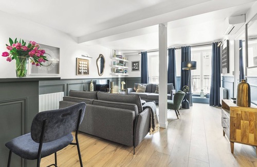 Quartier Sainte-Avoye Apartment | LivinParis | Luxury AC 4 Bedrooms Le Marais I