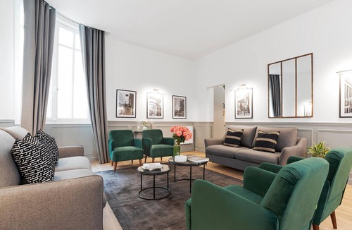 Ternes Apartment | LivinParis | NEW Luxury A/C 4 BDR Arc de Triomphe