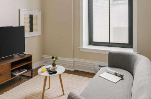 The Loop Apartment | LIVN Millennium Park Downtown Chicago 1 BR