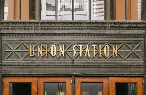 West Loop Gate Apartment | LIVN West Loop Chicago 2 BR City View