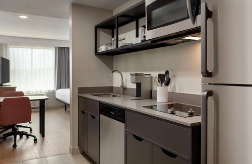 Kokomo Hotel | LivSmart Studios By Hilton Kokomo