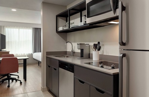 Kokomo Hotel | LivSmart Studios By Hilton Kokomo