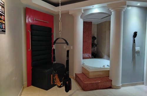 La Joya Hotel | LIZVAN HOTEL MOTEL