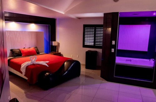 La Joya Hotel | LIZVAN HOTEL MOTEL