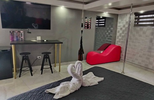 La Joya Hotel | LIZVAN HOTEL MOTEL