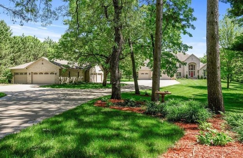 Oak Grove House | LL Unit w/Private Access in Luxurious Riverfront Vacation Home