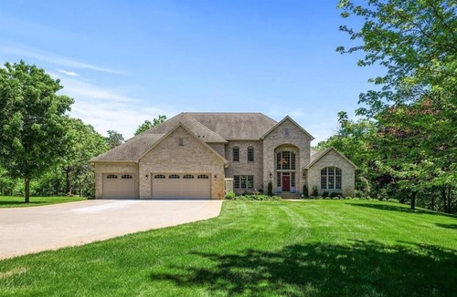 Oak Grove House | LL Unit w/Private Access in Luxurious Riverfront Vacation Home