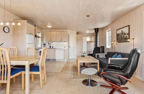 Ristinge House | LL205 Humble - Piledybet 52 B