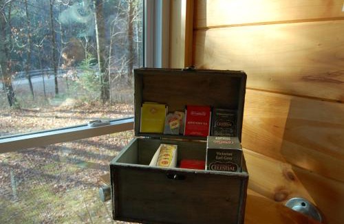 Wevertown Cabin | Llama House ADK