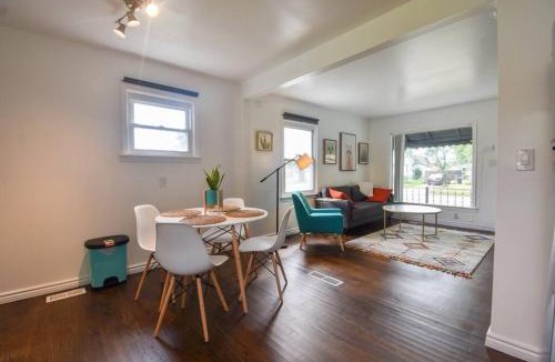 Hazel Park House | Llamaste in Hazel Park w Fenced Backyard for Pets