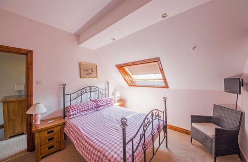 Llandovery House | Llanerchindda Farm Guest House