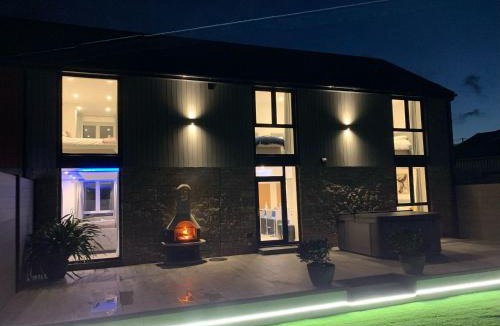 Mullion House | Llawnroc