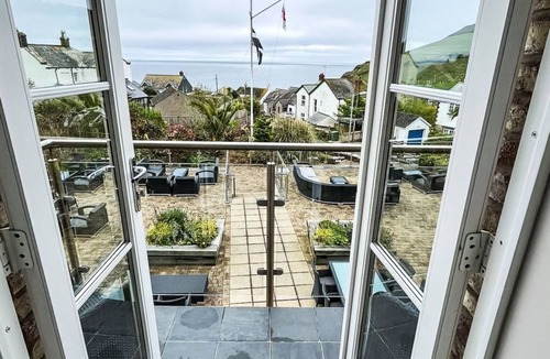 Gorran Haven Apartment | Llawnroc Rooms by Interhome