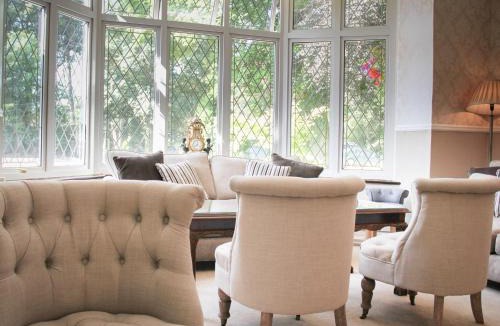 Pontypridd House | Llechwen Hall