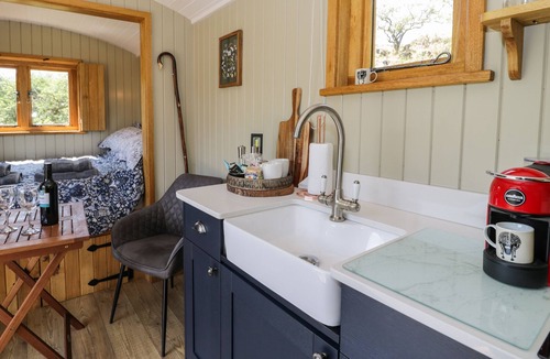 Llanbedr Cottage | Llethr - Shepherds Hut