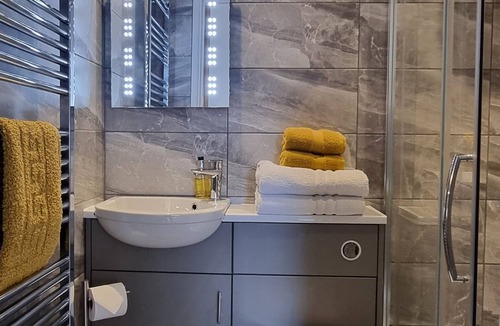 Saint Clears House | Llety Cynin