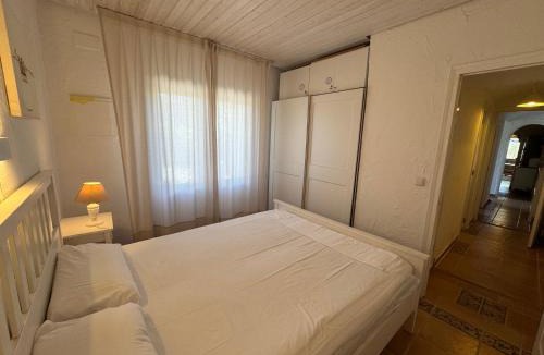 Mas Pinell Apartment | Llevant - Mas Pinell