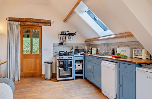 Cwmdu House | Llewenau-Draw Farm - The Barn