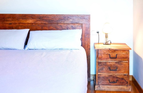 Llivia House | LLIVIA VII - Three Bedroom House, Sleeps 7