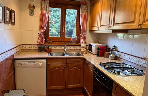 Llivia House | LLivia Xll - Four Bedroom House, Sleeps 8
