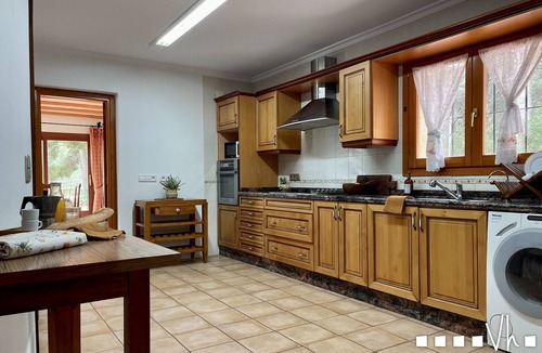 Urbanitzacio la Fustera Villa | LLOBELLA - Large villa on the sea front.