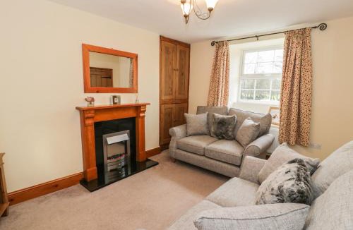 Dolgellau House | Llwyn Celyn