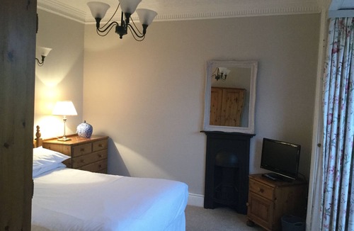 Llanelli House | Llwyn Country House