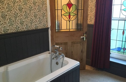 Llanelli House | Llwyn Country House