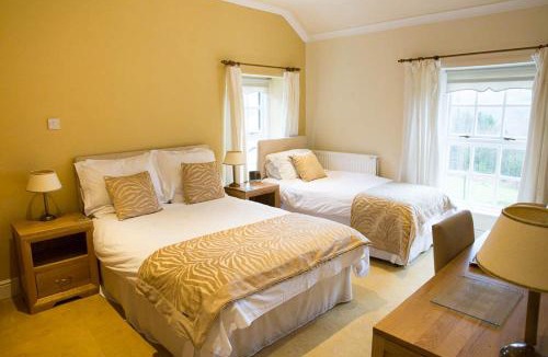 Merthyr Tydfil House | Llwyn Onn Guest House