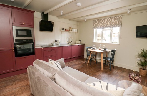 Bow Street Cottage | Llygad Y Dydd