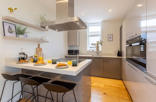 Cirencester Villa | Llyn View - HM122 - Lakeside Spa Holidays