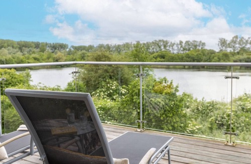 Cirencester Villa | Llyn View - HM122 - Lakeside Spa Holidays