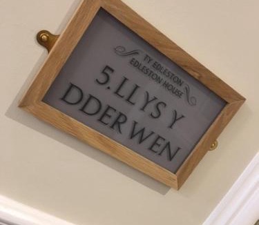 Aberystwyth Apartment | Llys y Dderwen - Oak Court
