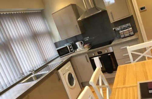 Aberystwyth Apartment | Llys y Dderwen - Oak Court
