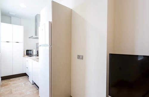 Santa Catalina Apartment | LN8 2BD+2BTH Cloakroom, Shared terrace with pool + Parking on demand