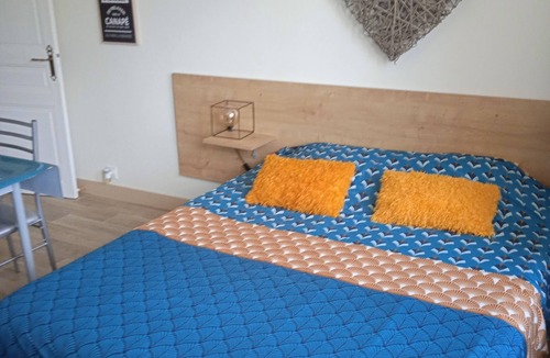 Bagnoles-de-l'Orne Apartment | Lovely studio 10 les capucines, Bagnoles de l'Orne town center