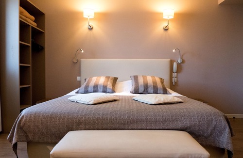 Sainte-Gauburge-Sainte-Colombe Hotel | Logis Auberge du Valburgeois