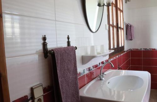 Suze-la-Rousse Bed & Breakfast | Lo Rastelié