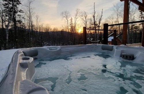 Carrabassett Valley Ski Chalet | Loafers' Lodge
