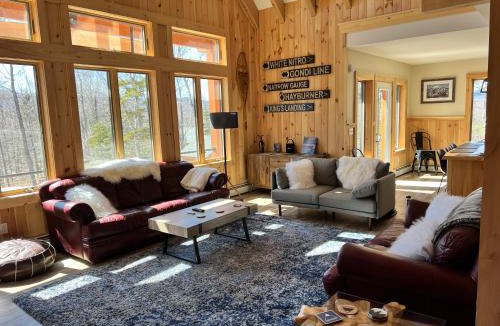 Carrabassett Valley Ski Chalet | Loafers' Lodge