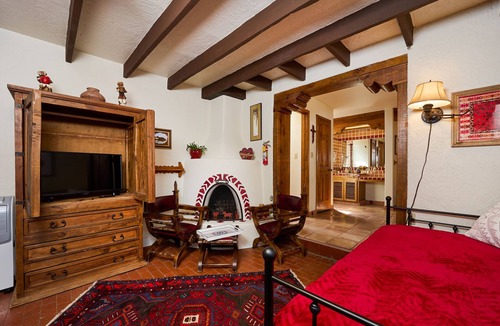 Alamedan Valley Bed & Breakfast | Loba Luna Bed & Breakfast