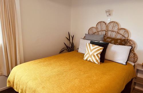 Wainui House | Lobbsters Lodgings - Wainui Beach Unit