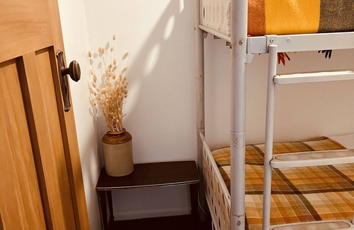 Wainui House | Lobbsters Lodgings - Wainui Beach Unit