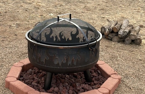 Alpine Cabin | Lobo Den! 360 Degree Privacy, barbeque pit & Dog Friendly
