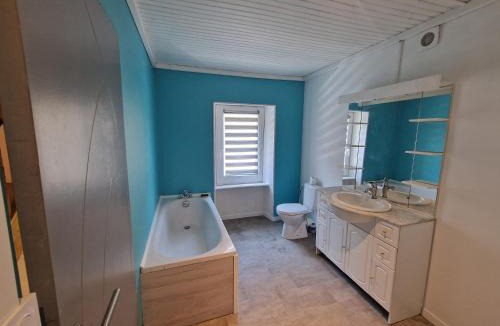 Brassac House | Loc Titiv