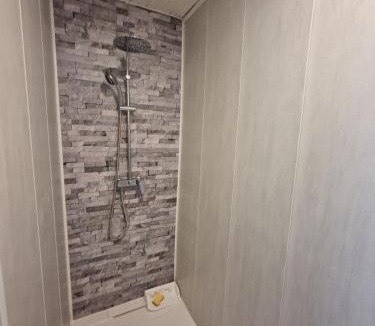 Brassac House | Loc Titiv