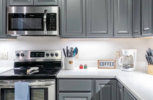 Newark Apartment | Local Discounts!-Charming Restored Schoolhouse