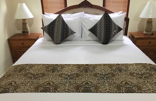 Samplangan Bed & Breakfast | Local Family House