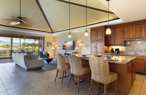 Kamuela House | Local Luxury Living!