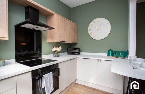 Tynemouth House | Local shops, bars, restaurants and basic amenities